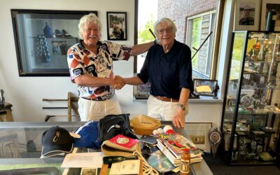 Willem van den Elskamp donates Dutch Open memorabilia