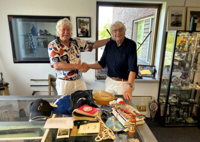 Willem van den Elskamp schenkt Dutch Open-memorabilia